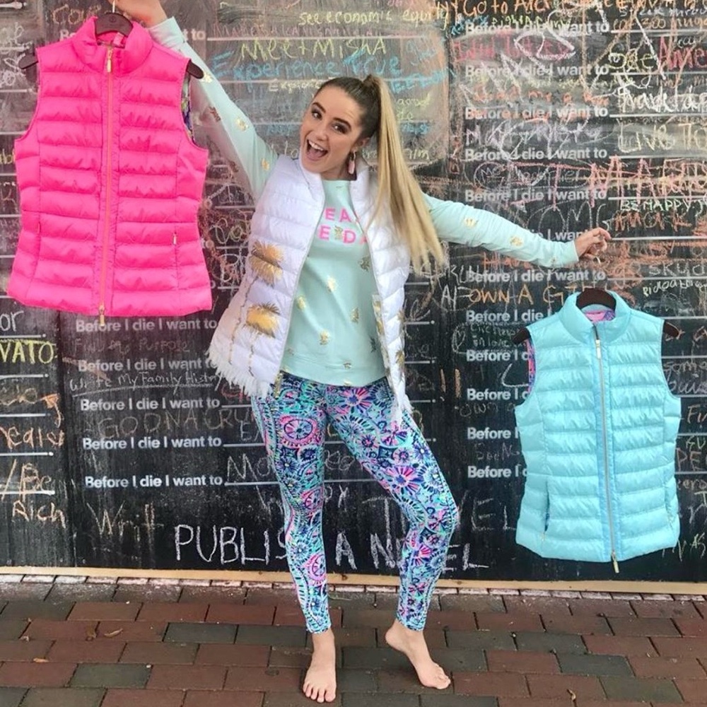 Lilly Pulitzer NWT Layli Masterpiece Puffer Gold Desert Palm Graphic $278 - Picture 1 of 16
